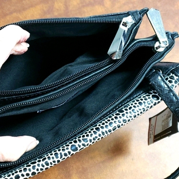 MARKS and Spencer Limited Ed Crossbody Bag NWT - Picture 11 of 14